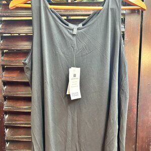 NWT Eileen Fisher Black Tank
B1-07